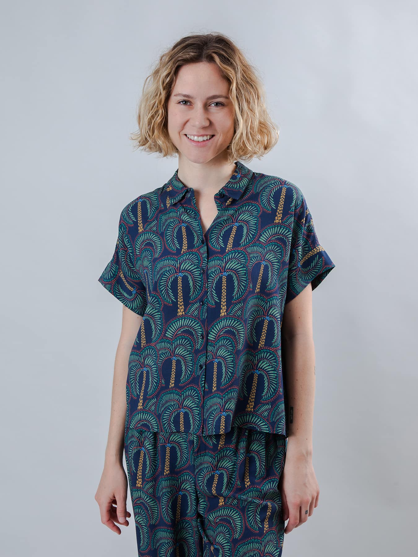 Bluse Borneo Batwing Brava Fabrics Navy 01