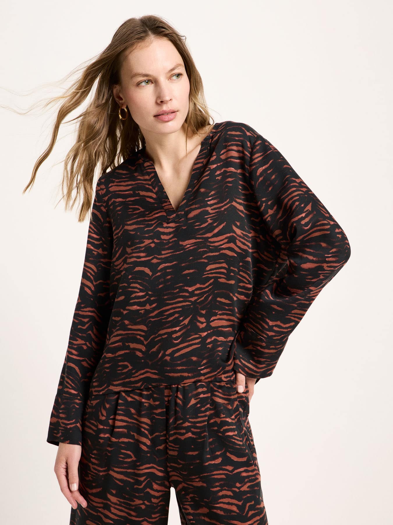 Bluse Tencel Lanius Animal Stripes Chocolat 01