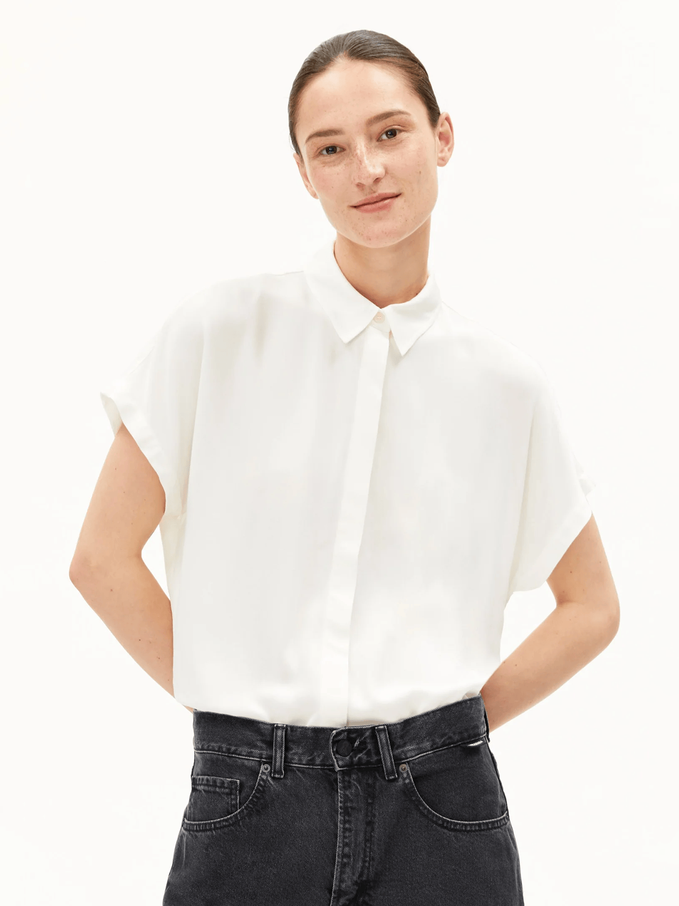 Blusen Bluse Larisaana Armedangels Off White 1.jpg