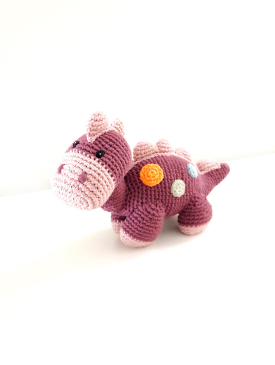 Dinosaurier Organic Pebblechild Rattle – Steggi Soft Purple 1