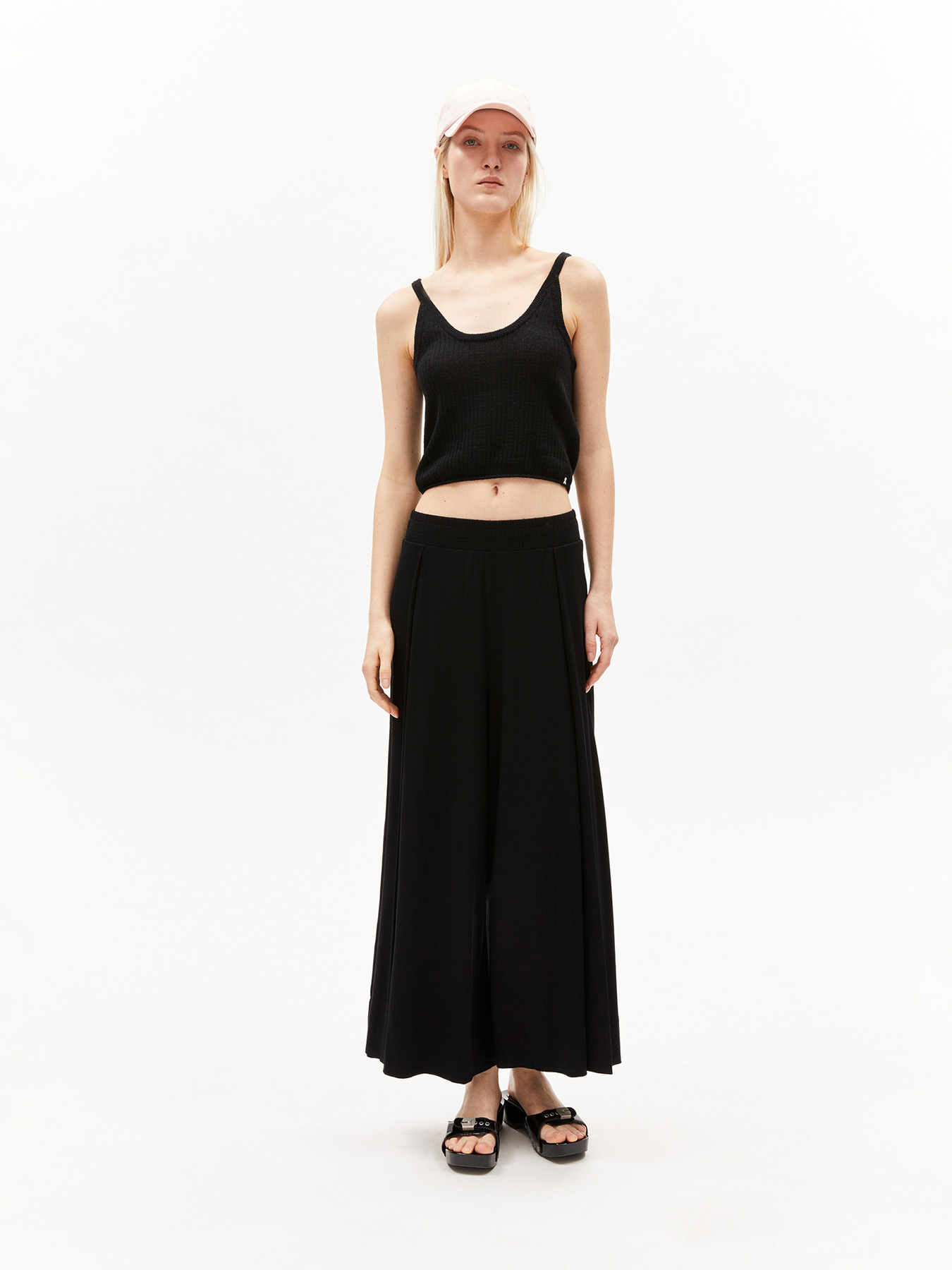 Hose Kaaro Lini Armedangels Black 01