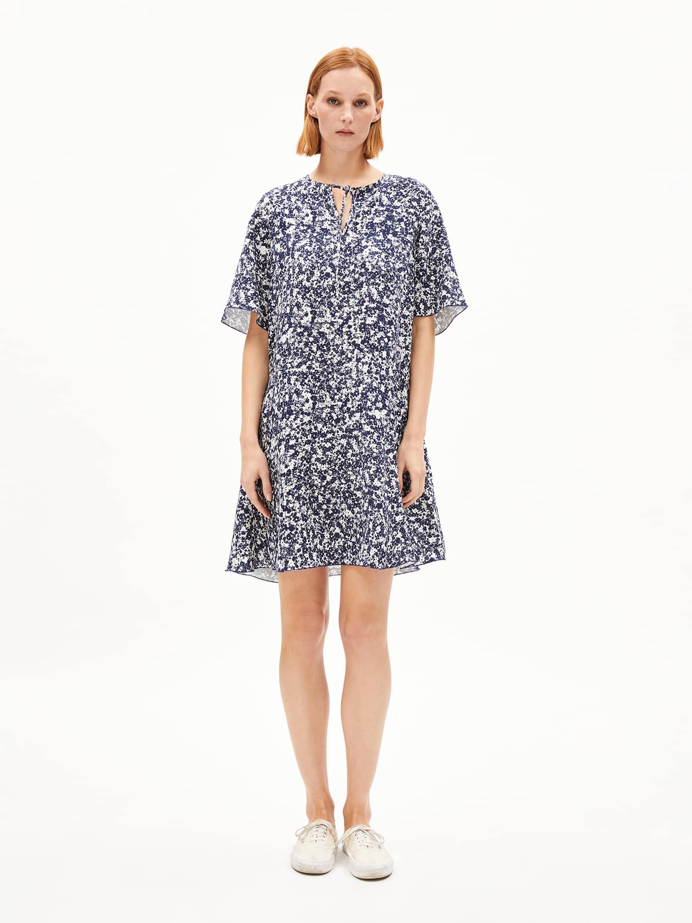 Kleid Maaerha Mosaic Lino Armedangels Night Sky 01