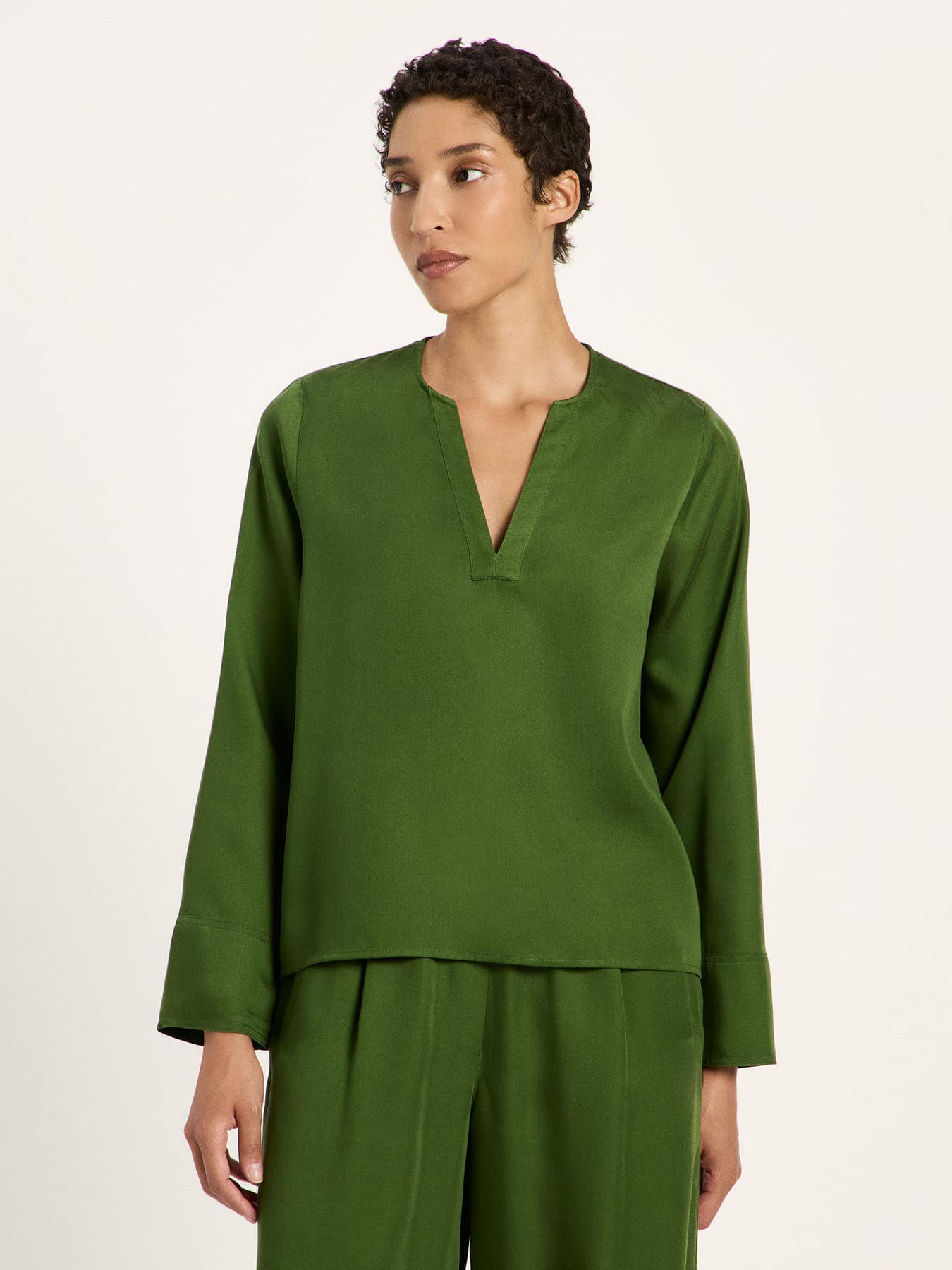 LANIUS 226 14775 00 679 Garden Green 34 Bluse 02