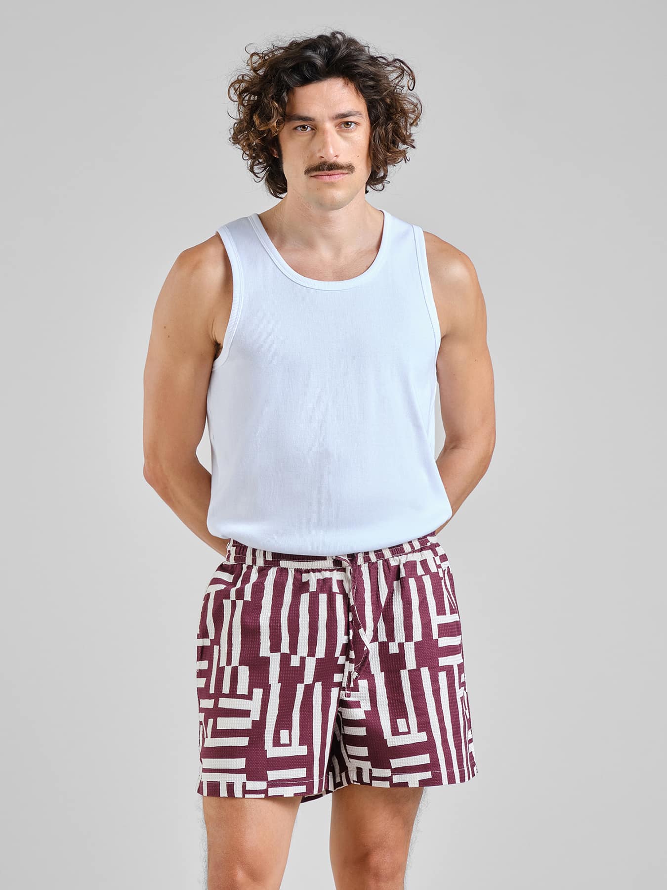 Shorts Essingen Lines And Sticks Dedicated Fig Red 01