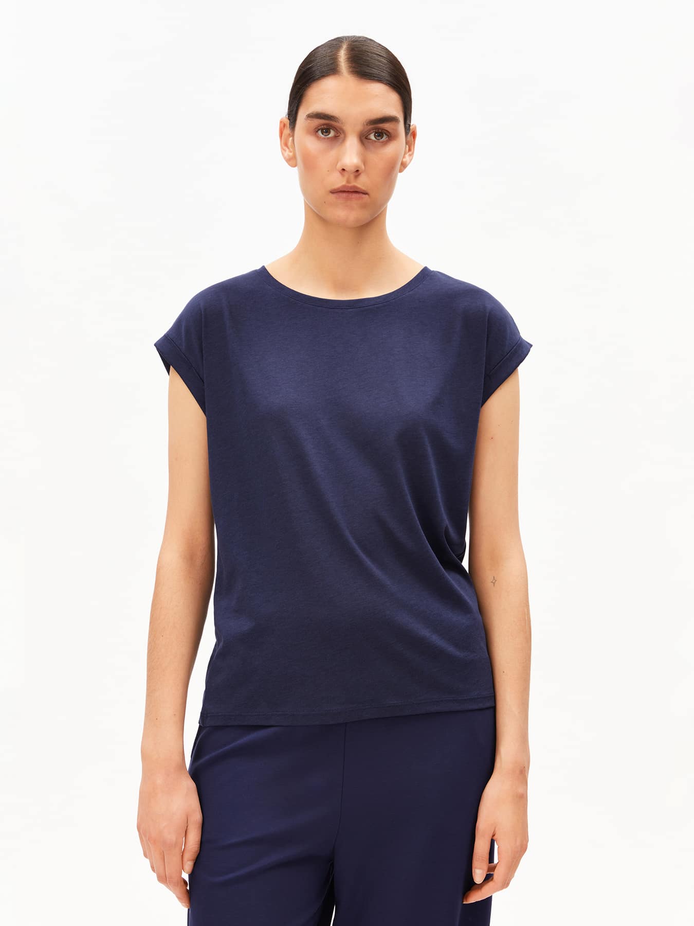 T Shirt Jilaana Armedangels Tinted Navy 01