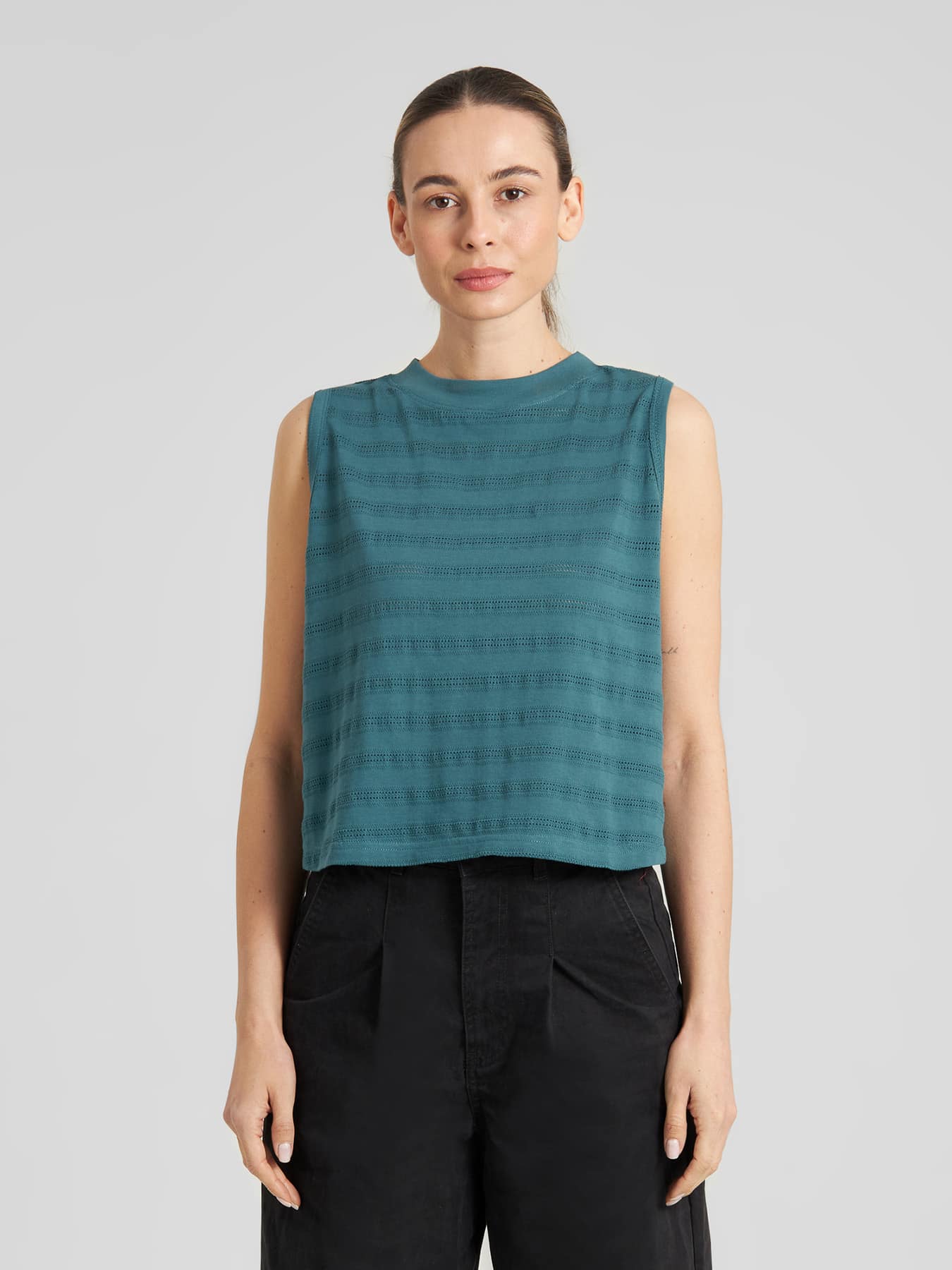 Top Namsos Lace Mediterranea Dedicated Green 01