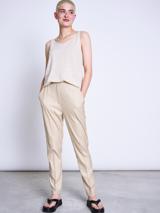 Top Slip Triangle Linen Jannjune Ivory 1